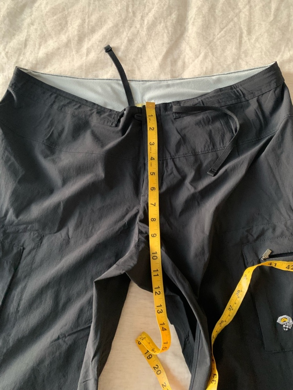 Mountain Hardwear Women's Yuma Convertible Cargo Pants black size 14 for hiking - Picture 9 of 15